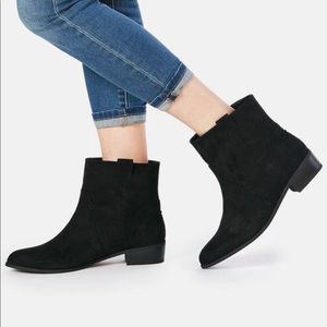 JustFab Maesha Black Bootie size 7.5